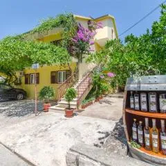 Apartments and Rooms Anita