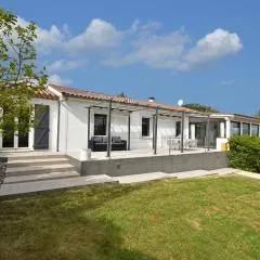 Villa in Malves near Carcassonne Pool