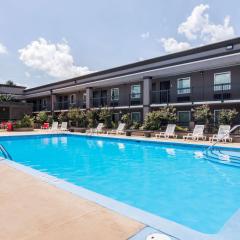 Clarion Inn & Suites Russellville I-40
