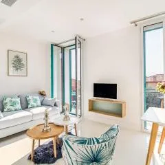 NEW ! SEA VIEW Design + Balcony 203