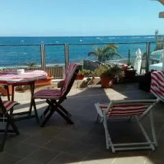 Apartamento con encanto en la playa frente al mar "Posada Rent House"
