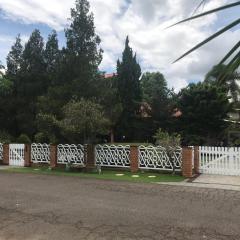 Casa alto padrão em condomínio fechado - São Roque