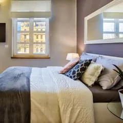Parkside studio Apartments with FREE parking