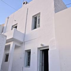 Stunning town-house in Chora, Serifos