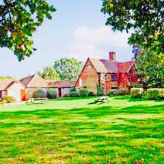 Oldlands Farmhouse Gatwick