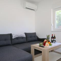 Apartments Maric-Hlapa