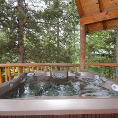 Trappers Chalet by KABINO Luxury Mountain Lodge Hot Tub Close to Yellowstone and Harriman Park Grill WiFi