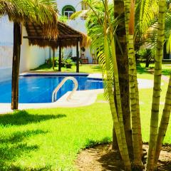 Gorgeous 11 People Comfort Villa With Pool Playacar Phase 2