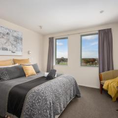 Spacious 2 Bedroom Apartment Downtown Christchurch
