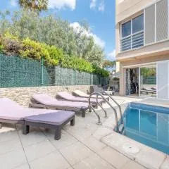 Chalet adosado con piscina