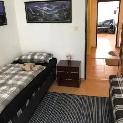 JEDENAST.SK, Námestie kozmonautov 5 Apartmán