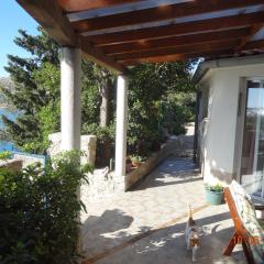 Apartment Jakov with Boat Mooring