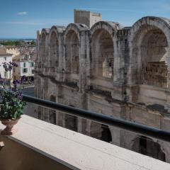 Studio avec balcon donnant sur les Arènes d’Arles