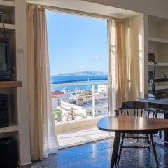 Seafront Apartment in City Center