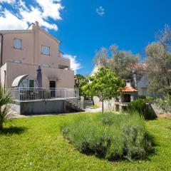 Apartment Josip Malin