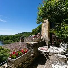 Au coeur de Beynac, maison authentique avec vue magique sur la rivière