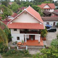 A Tee Guesthouse