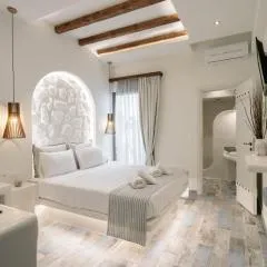 Naxos Petite Studios