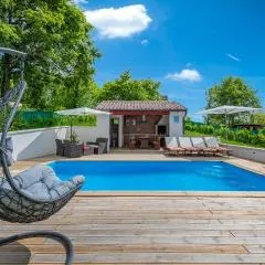 House Smoky with private pool and jacuzzi