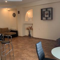 TBILISI/VERA/DI-HOUSE