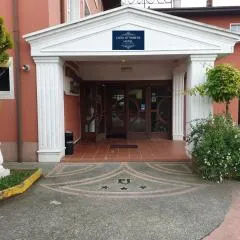Hotel Villa Strassoldo "Ex Attianese Hotel Restaurant"