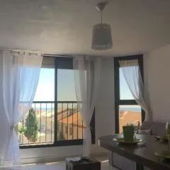 Studio cabine Toi et Moi à 30 m de la plage de Valras centre