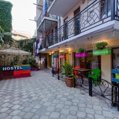 バトゥーミ サーフ ホステル（Batumi Surf Hostel）