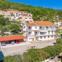 Apartments Davor