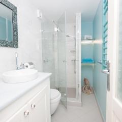 Maya Con Dios Apartment