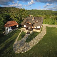 Satul Banului Guesthouse