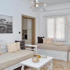 Grandma's Elegant Apartment in Naxos Town