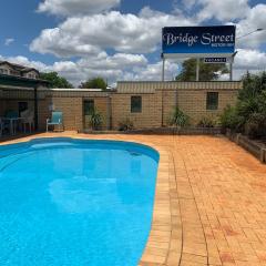 Bridge Street Motor Inn