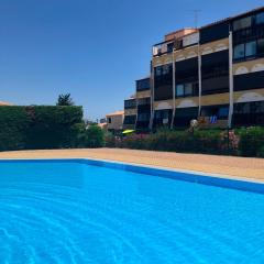 Rez de jardin OU ascenseur 4 ieme PISCINE -WIFI-Village naturiste holidaysochic