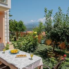 Elisso Apartment