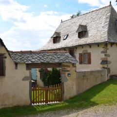 Maison tout confort calme vallée du Lot proche de Conques en Aveyron