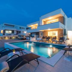 Adris 2 luxury modern apartment with a pool