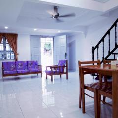 Homestay Bukit Katil Melaka 10Pax 3R3B