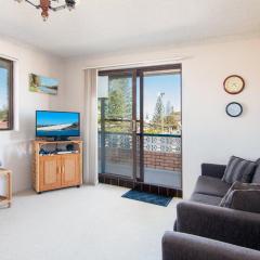Seabreeze 4 opposite the bowling club Tuncurry