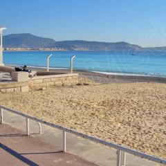 Appartement F2 à 50 m de la plage
