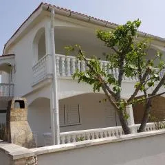 Holiday Apartments Bagić