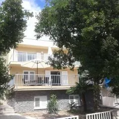 Apartment Nikica (with sea view, garden, parking)
