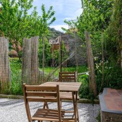 ALTIDO Family Flat with little patio, Cinque Terre