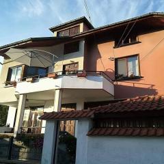 Guest House Ganovi