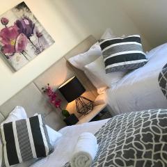 Melbourne Inner City Holiday Home Near CBD & Flemington