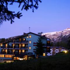 Hotel Alaska