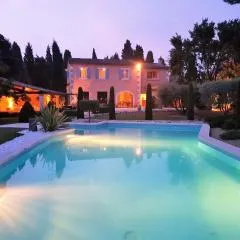 Le Clos des Cyprès Maison d'hôtes de charme - Diner Gourmet & Bien-être
