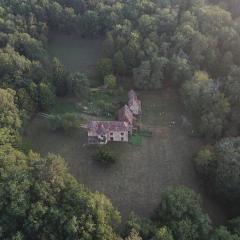 Touvent maison au milieu des bois