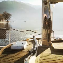 Sailboat, Do-Minus Design Retreat & SPA