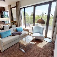 White Pearl Apartment 4.40