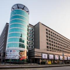 Fullon Hotel Taoyuan Airport Access MRT A8